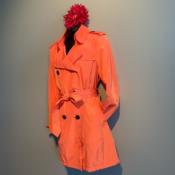 Vince Camuto Jackets & Blazers - Vince Camuto trench coat